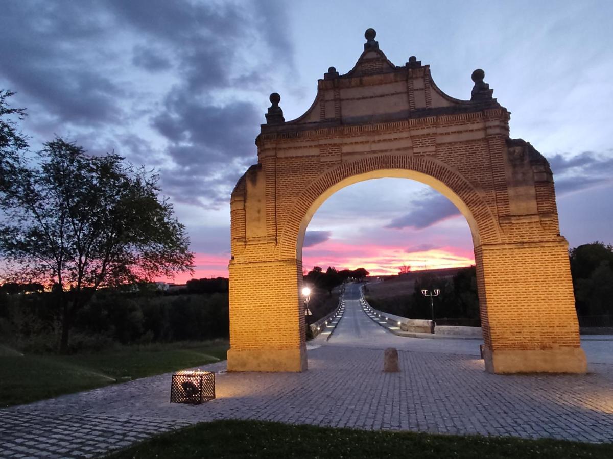 Alojamiento Turistico Carvi Arevalo Bagian luar foto